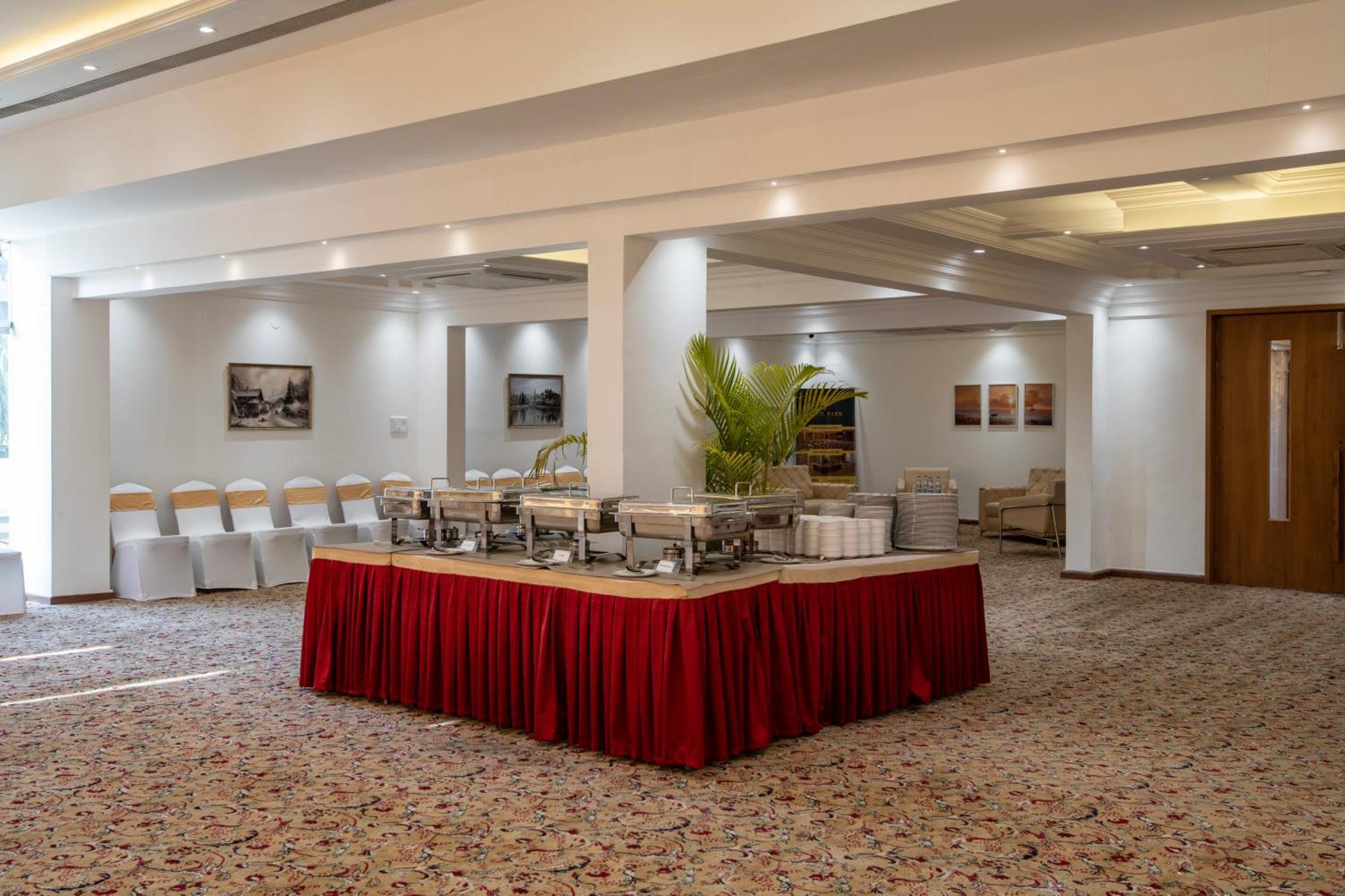 Hyde Park Hotel Μπανγκαλόρ Εξωτερικό φωτογραφία