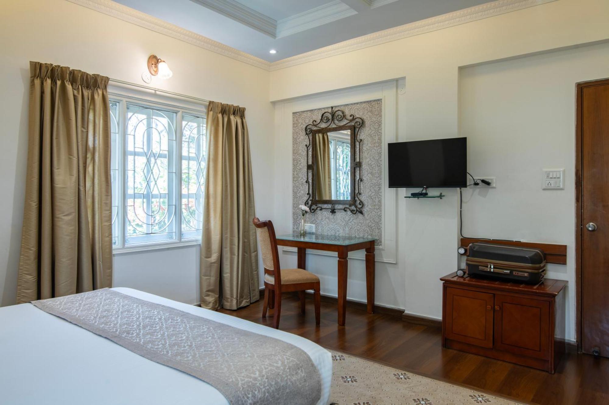 Hyde Park Hotel Μπανγκαλόρ Εξωτερικό φωτογραφία